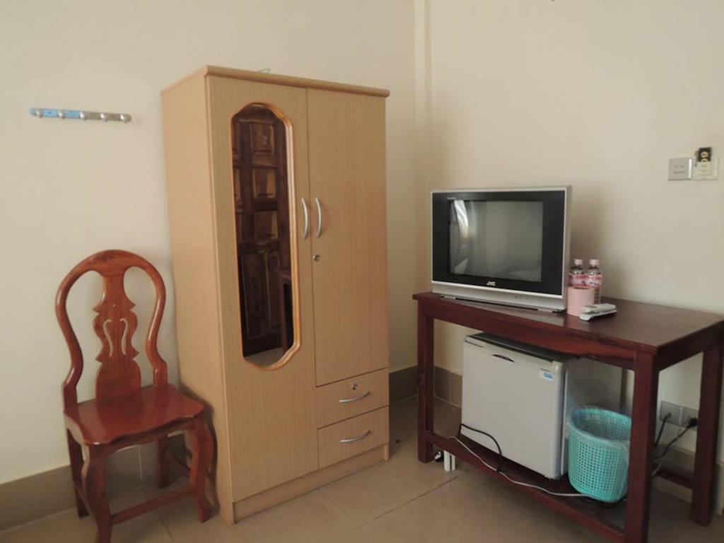 Shang Hai Guesthouse Баттамбанг Номер фото