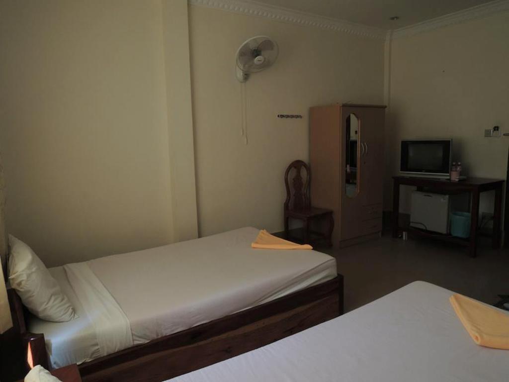 Shang Hai Guesthouse Баттамбанг Номер фото