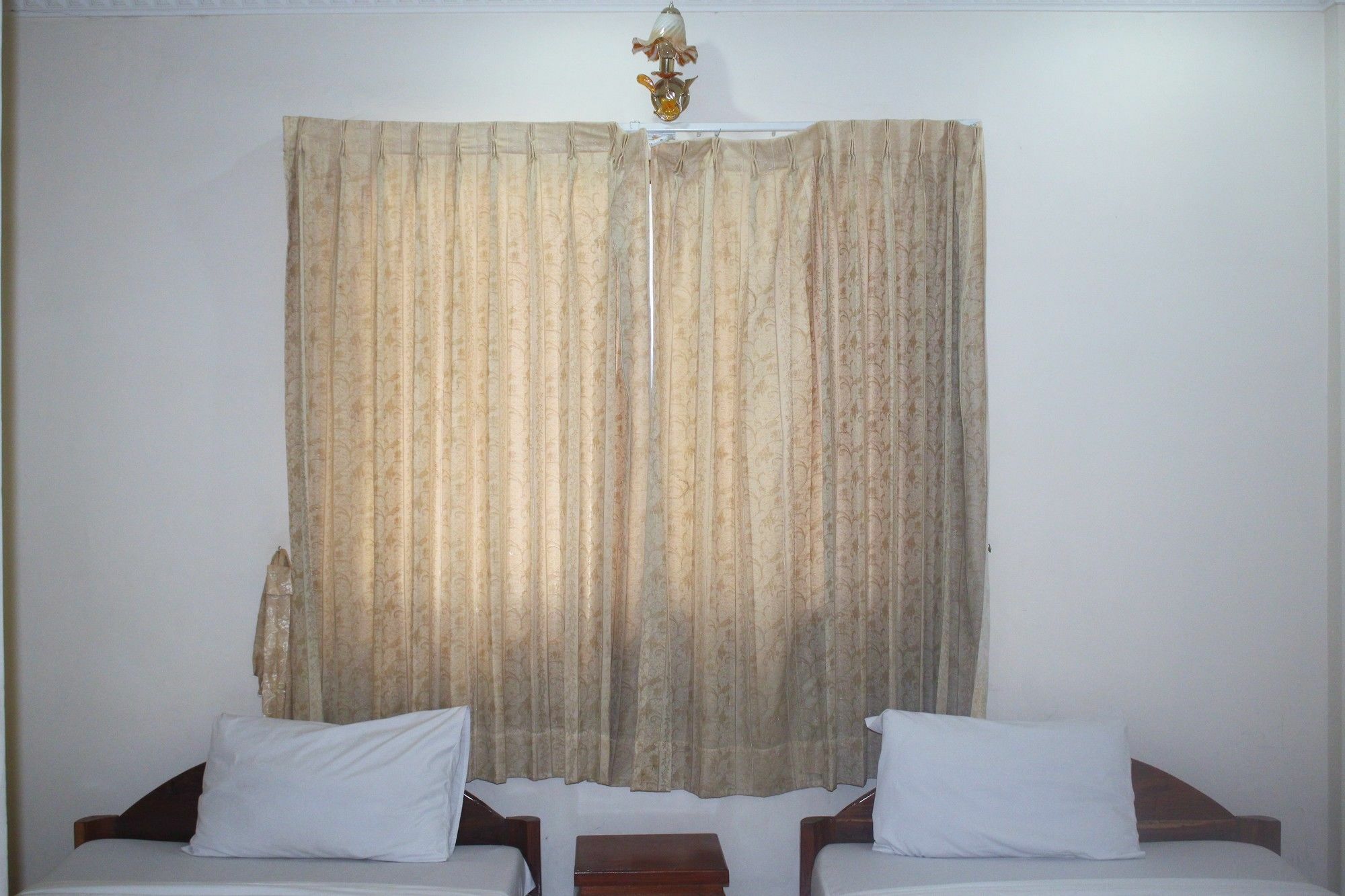 Shang Hai Guesthouse Баттамбанг Экстерьер фото